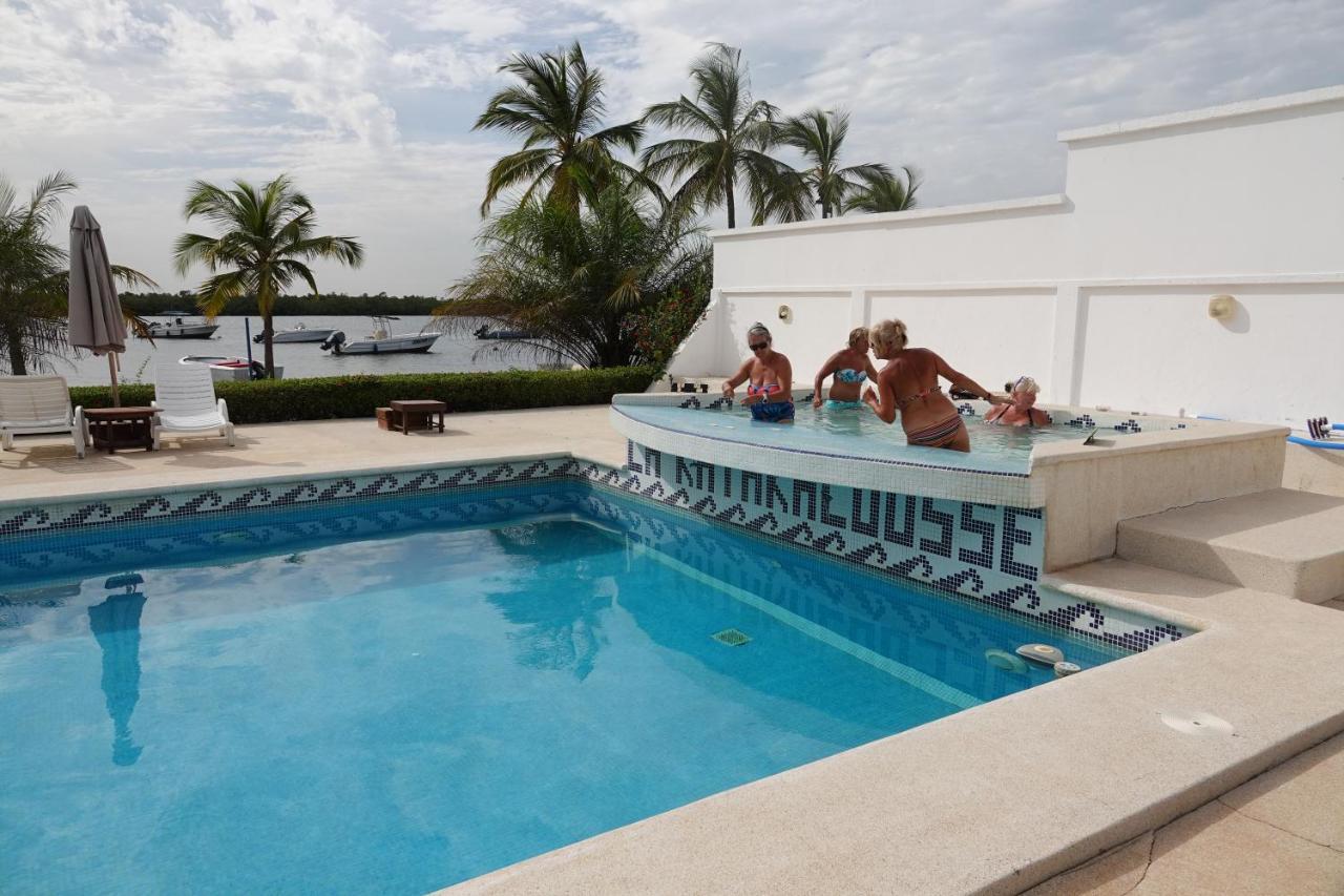Hotel Katakalousse Yembakana Экстерьер фото
